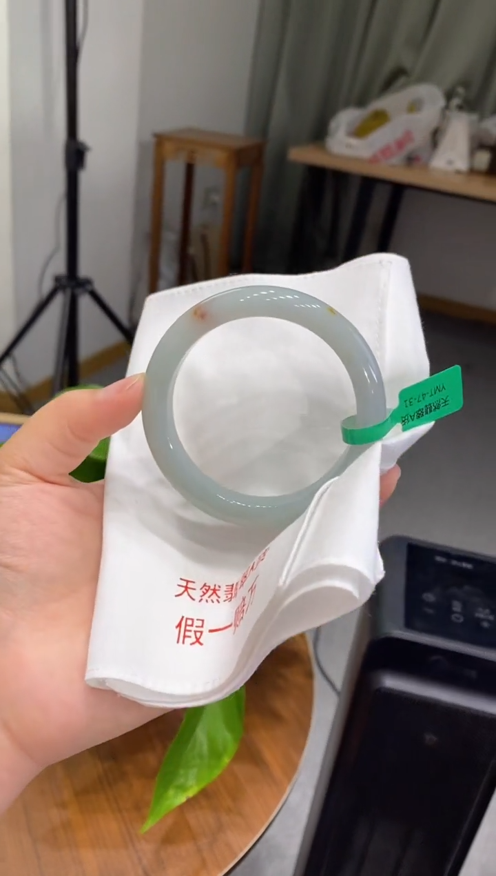 【闪购商品】翡翠手镯未镶嵌多人0003457