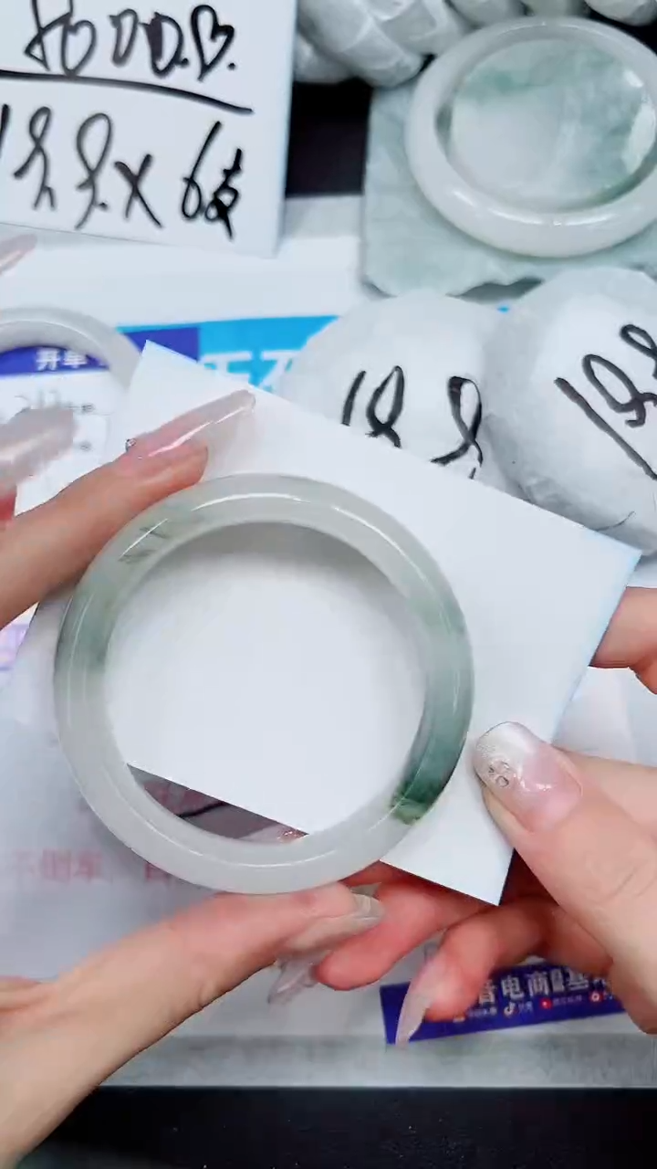 【闪购商品】石英质玉手镯未镶嵌A213-53`54`55`