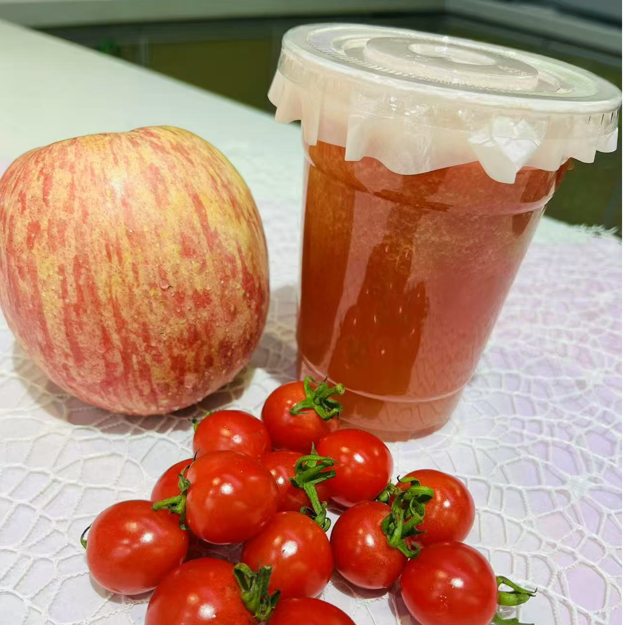 苹果番茄汁：19.8元，一杯800毫升