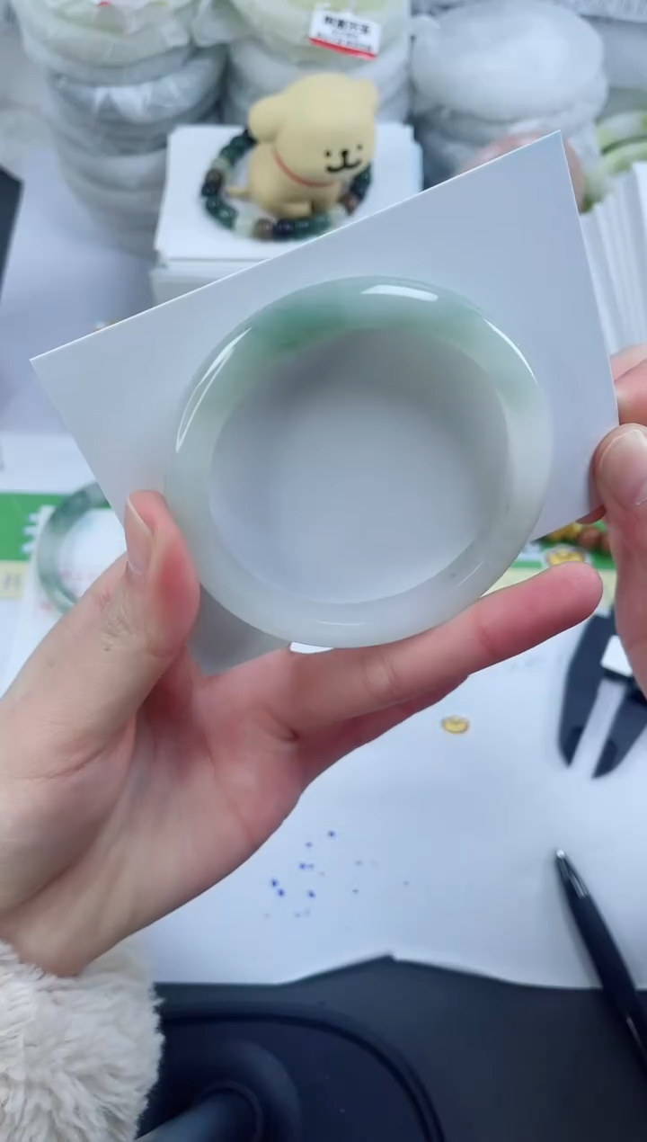 【闪购商品】石英质玉手镯未镶嵌598-56.5