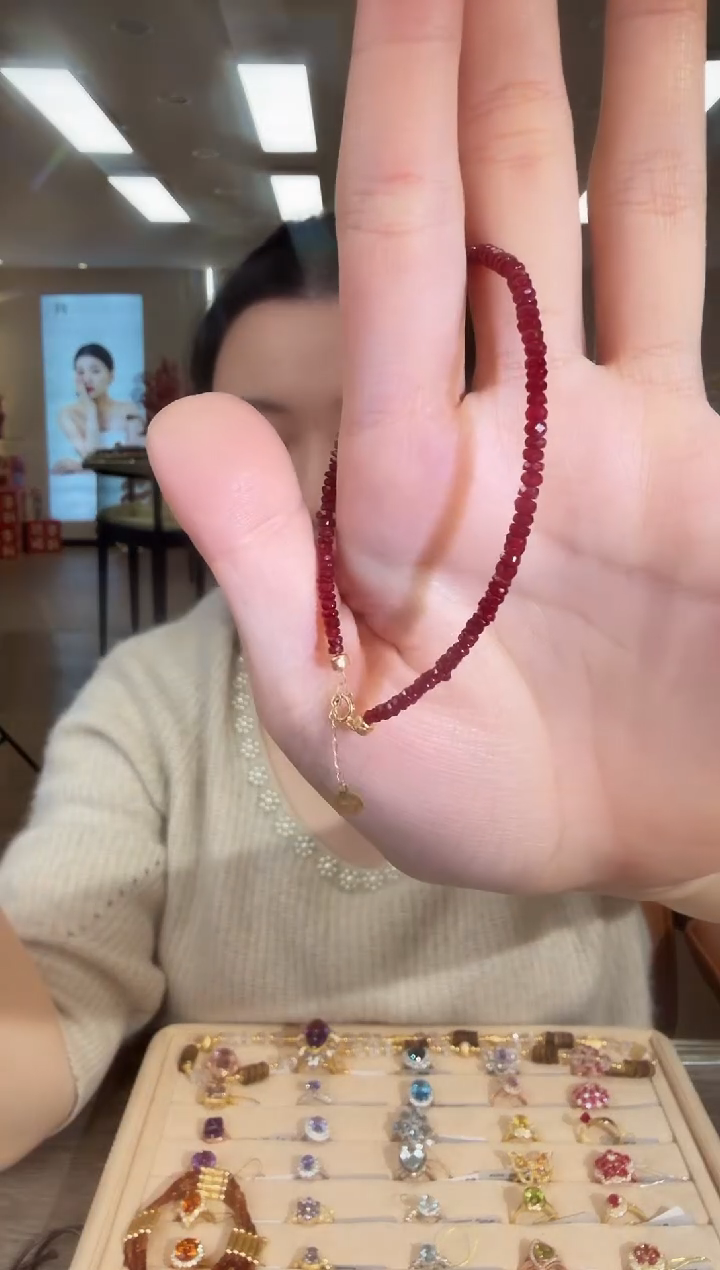 18K金镶嵌手链红宝石03