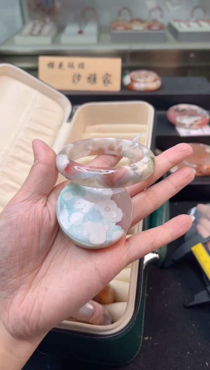 未镶嵌手镯石英质玉55圈口（赠品镯心）6910140