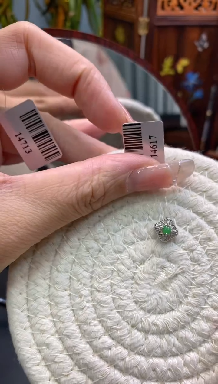 颈饰银S925镶嵌翡翠净货14647