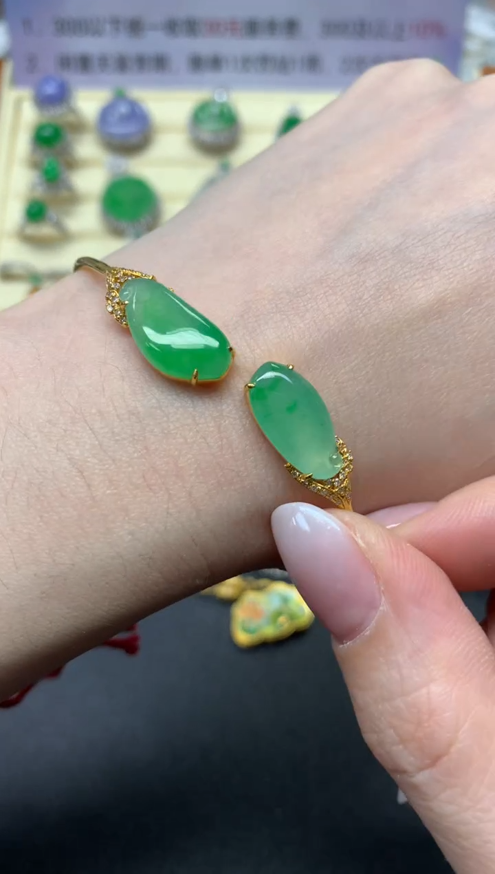 【闪购商品】翡翠手镯18K金镶嵌手镯|8000+800