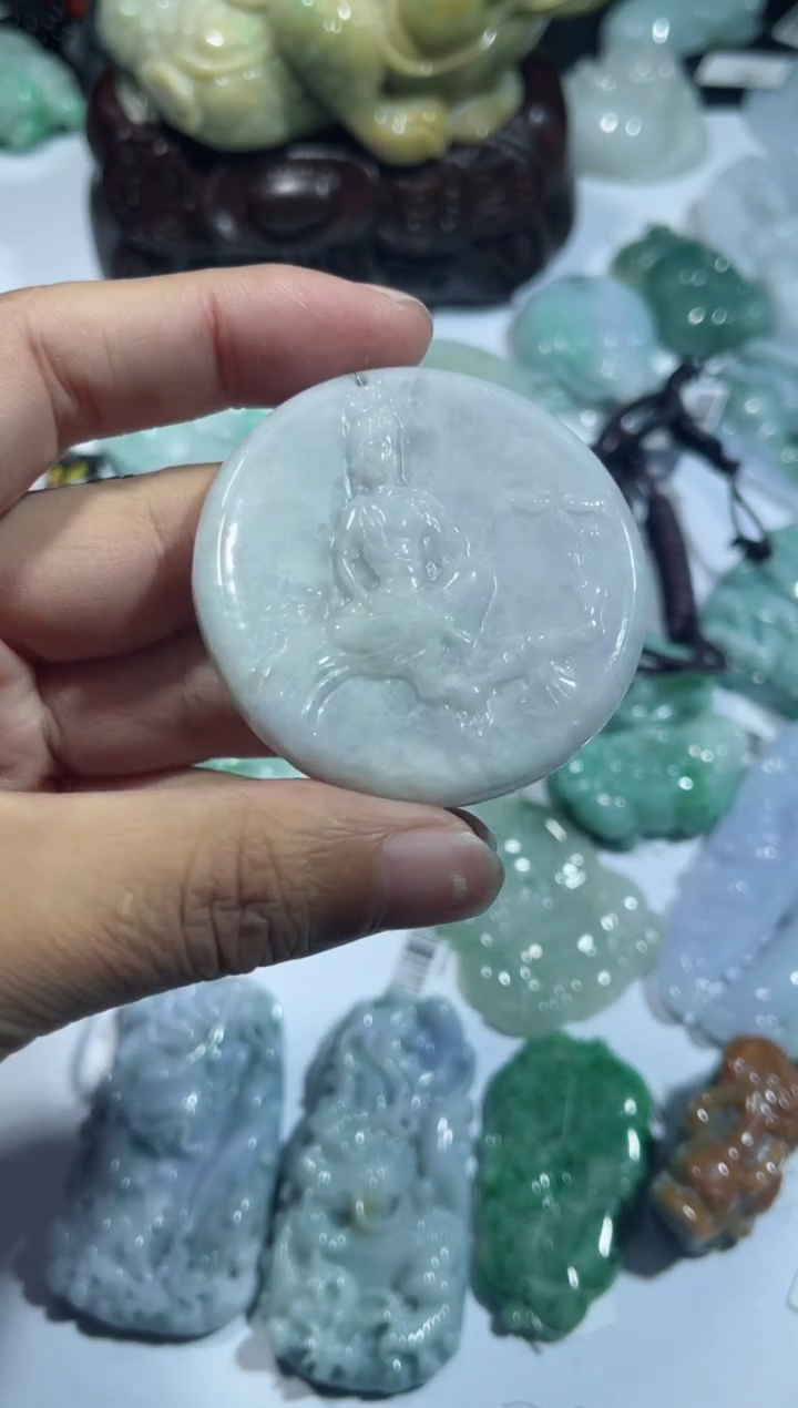 【闪购商品】翡翠颈饰未镶嵌00010390