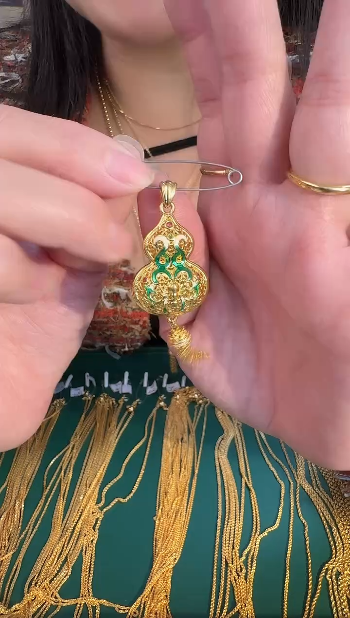 流苏葫芦吊坠2.60 （附带礼盒包装）