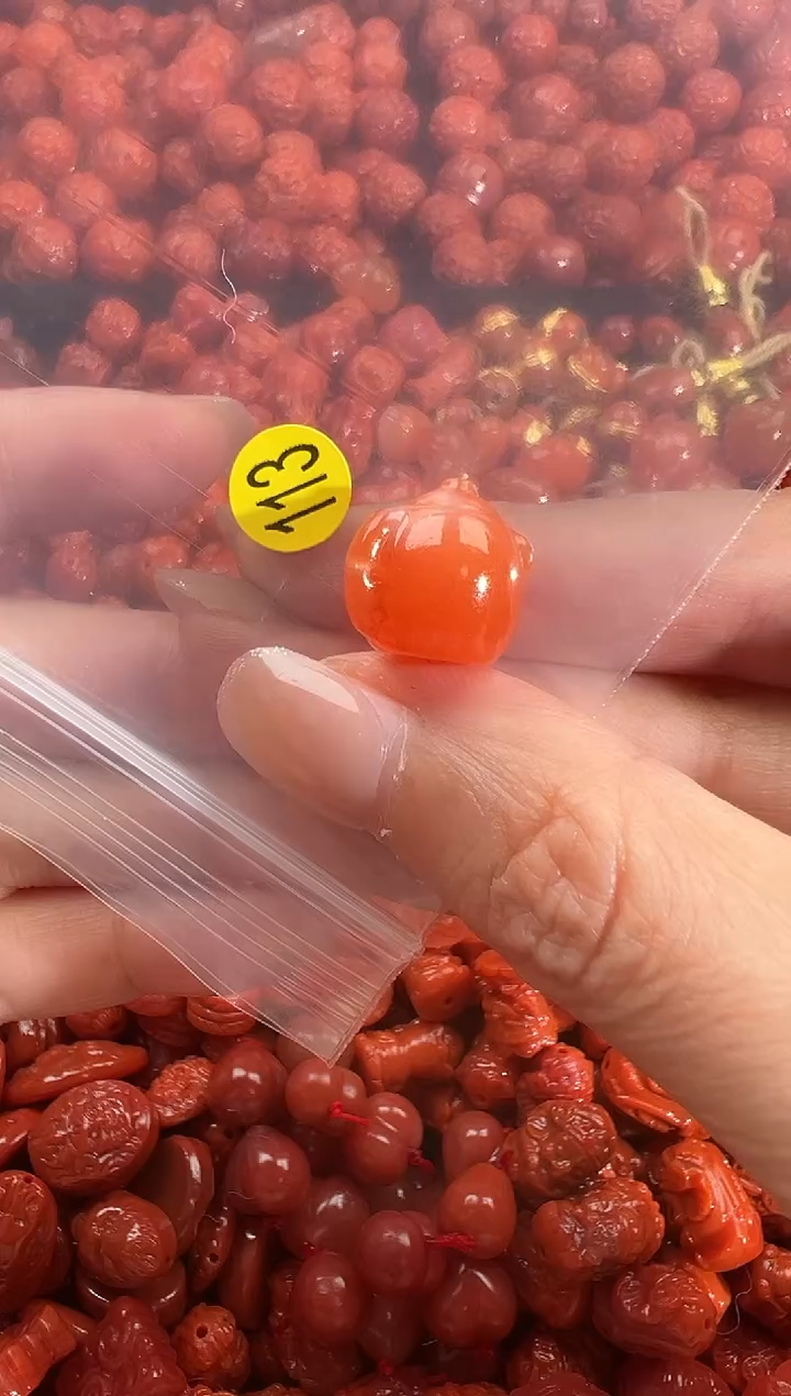 颈饰未镶嵌南红玛瑙1