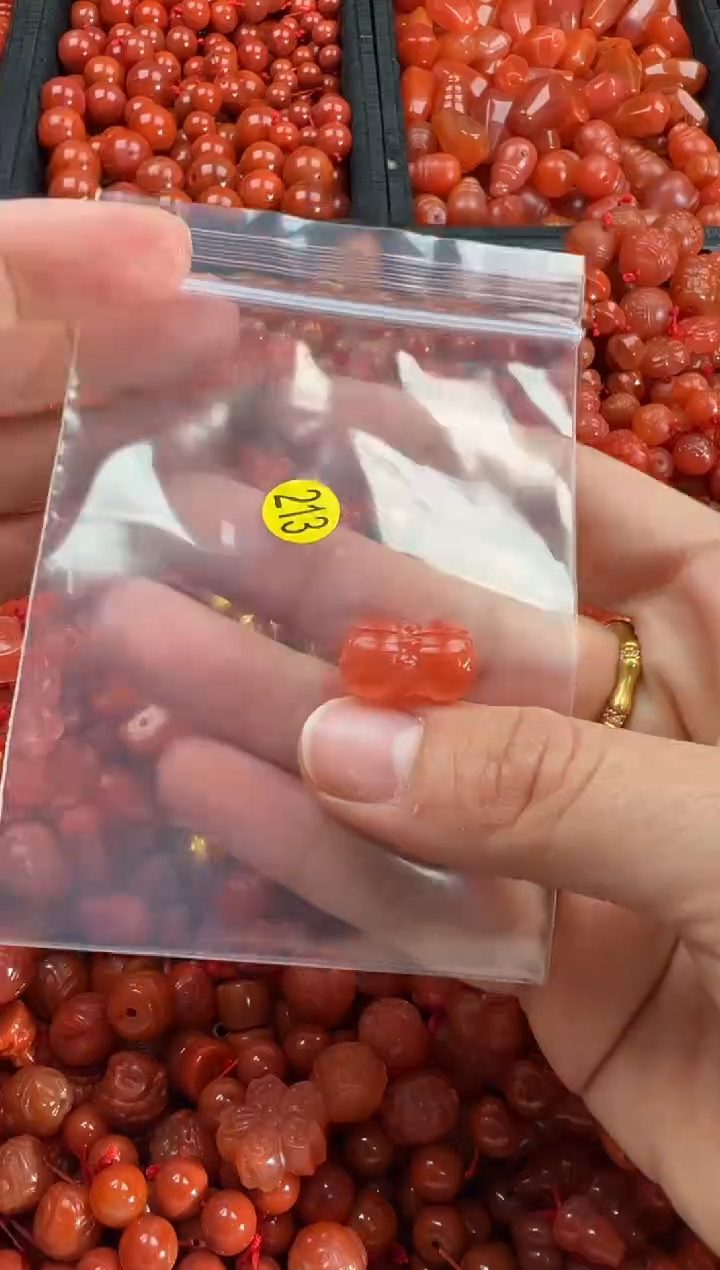 【闪购商品】南红玛瑙颈饰未镶嵌1