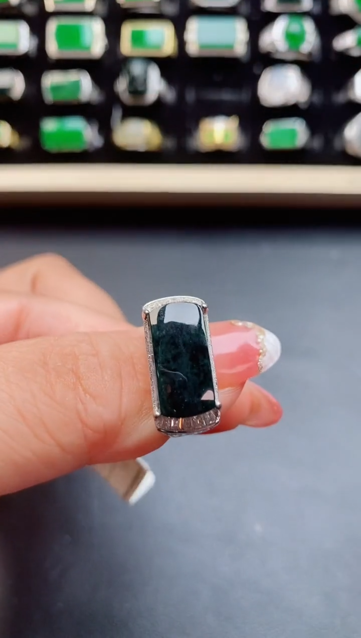 【闪购商品】翡翠戒指银S925镶嵌8585050