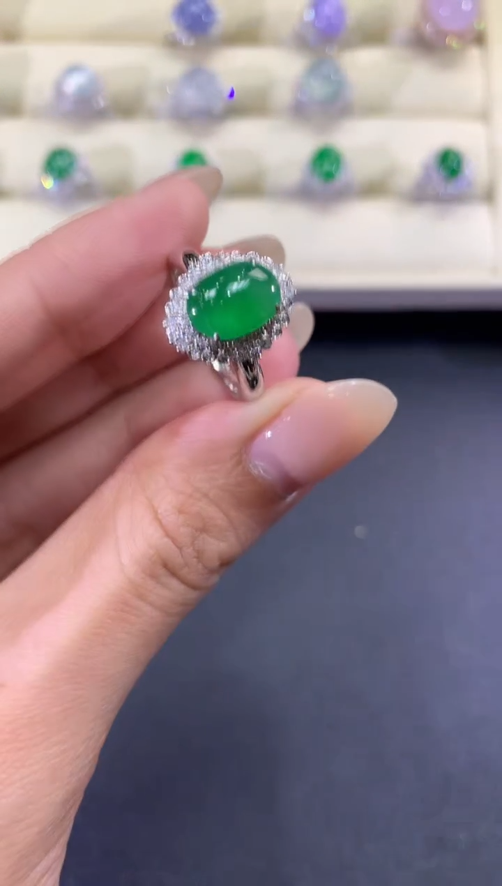 【闪购商品】翡翠戒指18K金镶嵌a188            