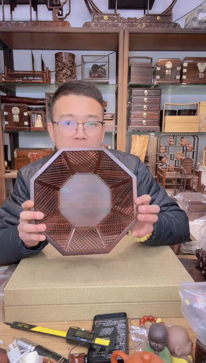 【闪购商品】乌木类书架812小叶紫檀八角果盘  有树疤