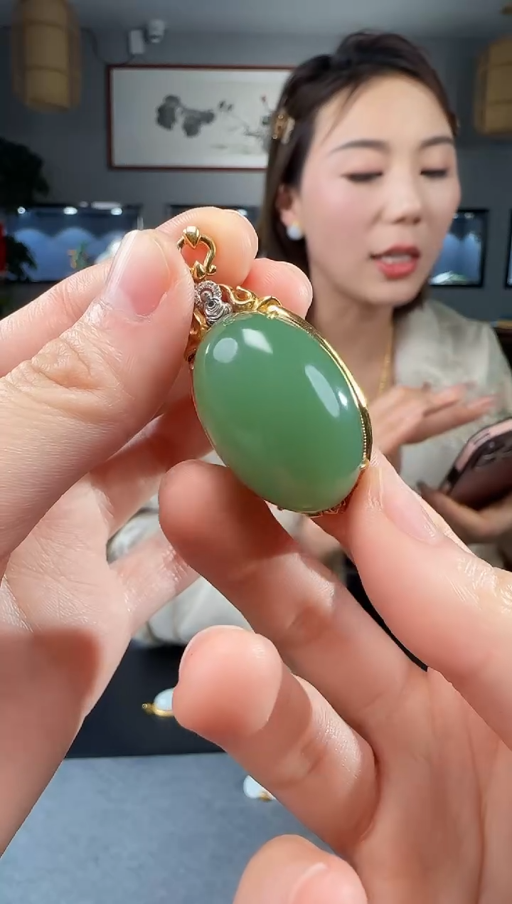 【闪购商品】和田玉吊坠(不含链)18K金镶嵌1