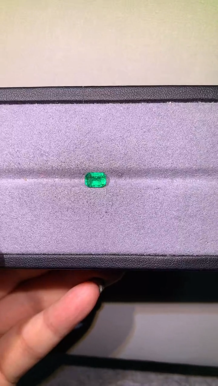 【闪购商品】祖母绿裸石未镶嵌1ctVVG微油吉尔德A181