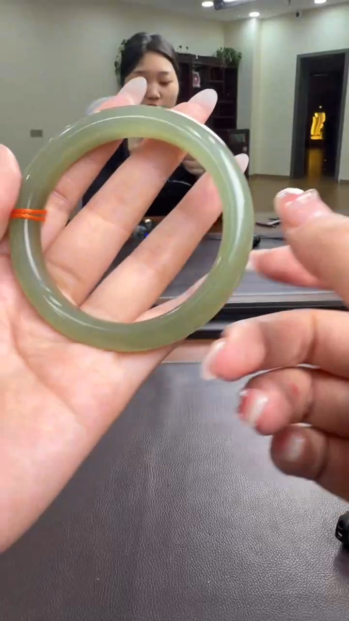 颈饰未镶嵌和田玉手镯60