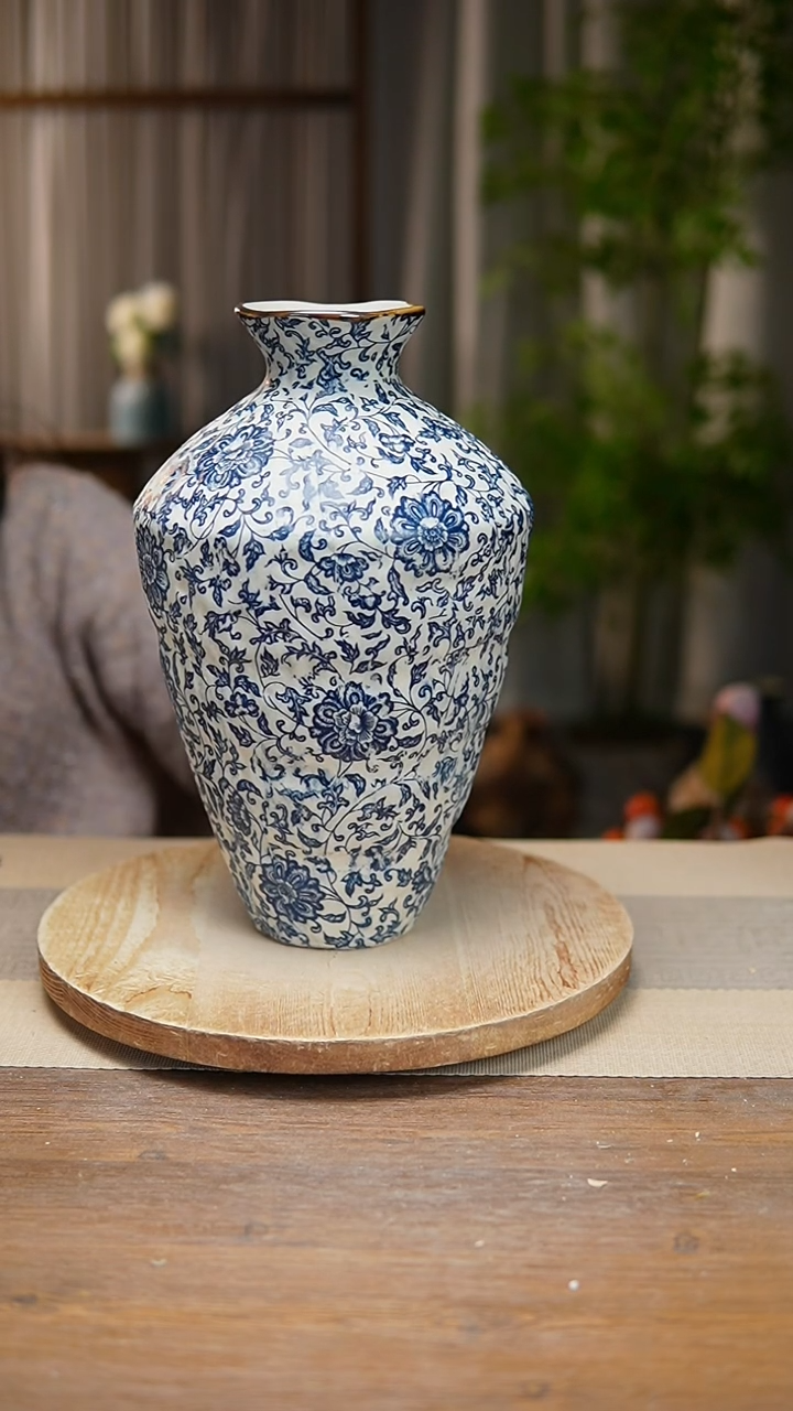 【闪购商品】陶瓷花器青花瓷缠枝莲高脚