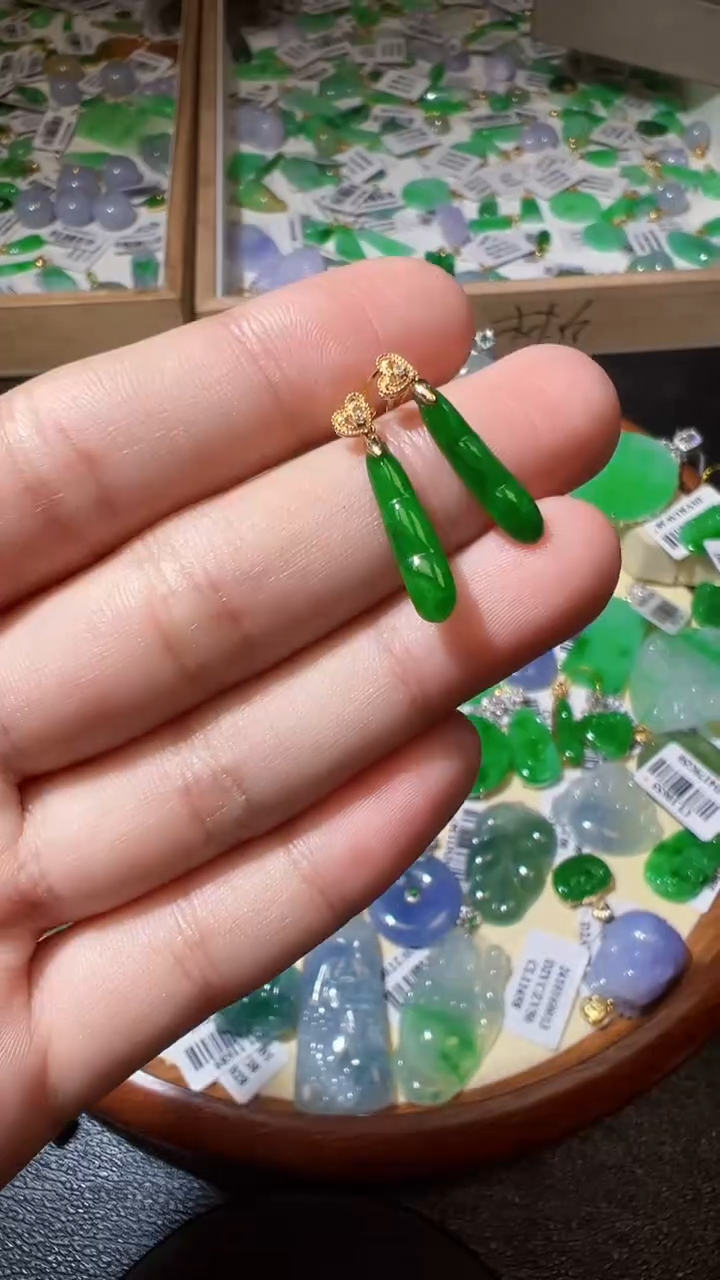 【闪购商品】翡翠颈饰未镶嵌我