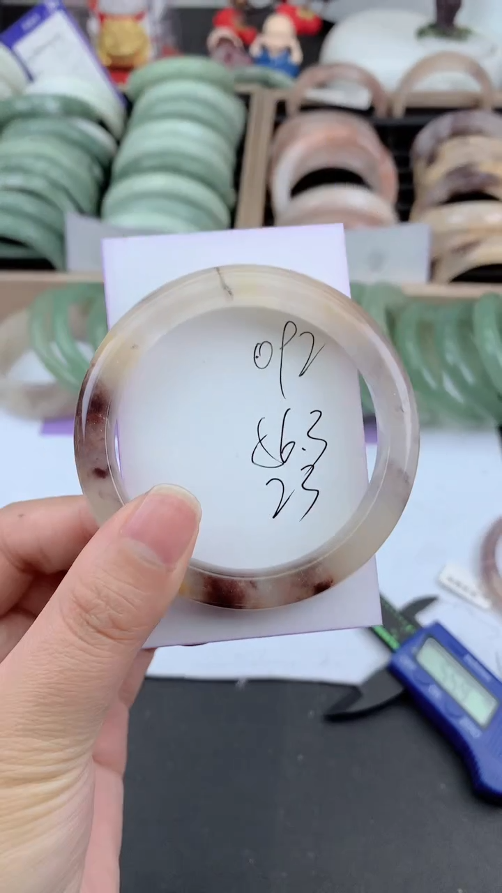 未镶嵌手镯石英质玉092