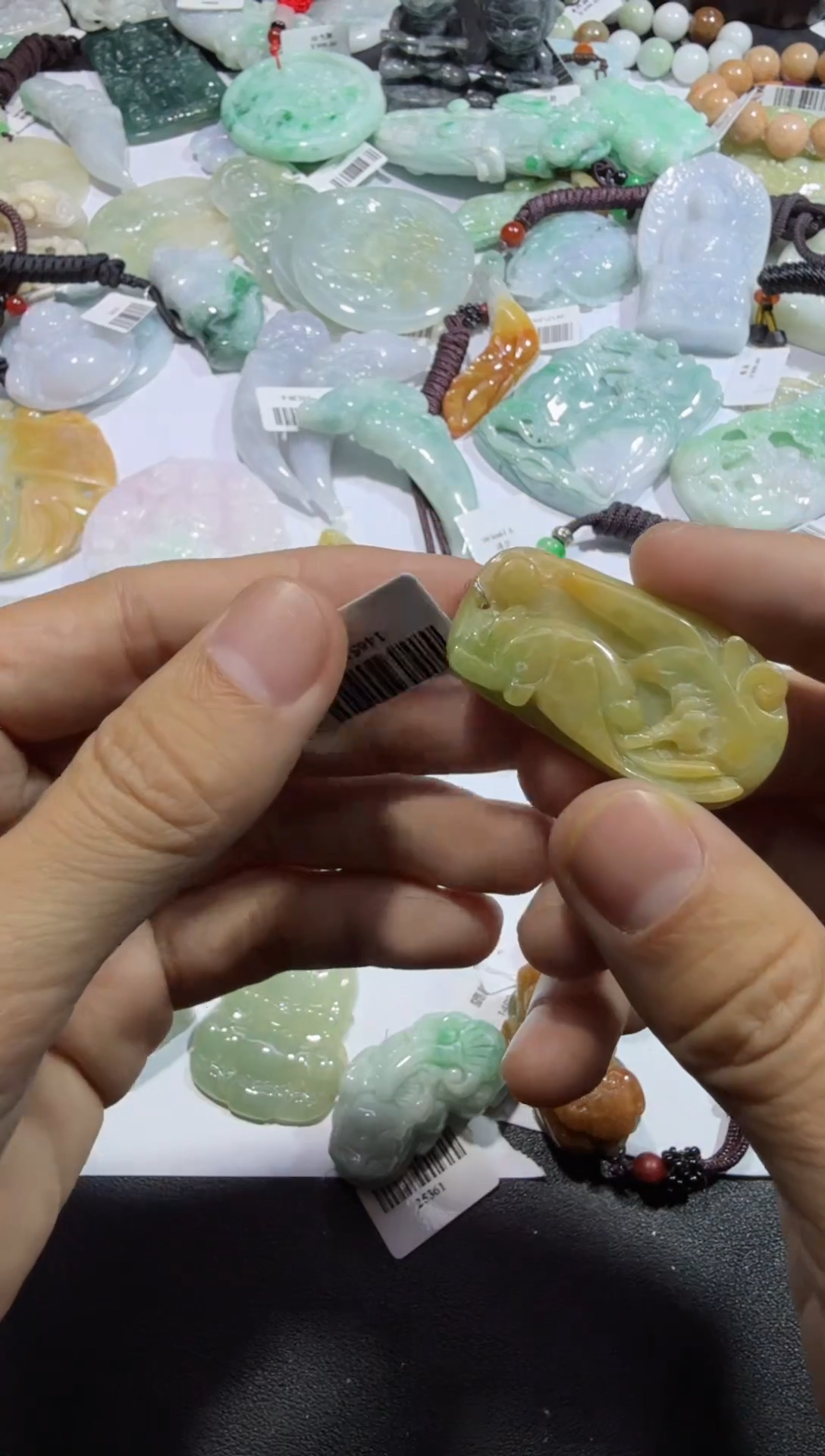 【闪购商品】翡翠颈饰未镶嵌00009477