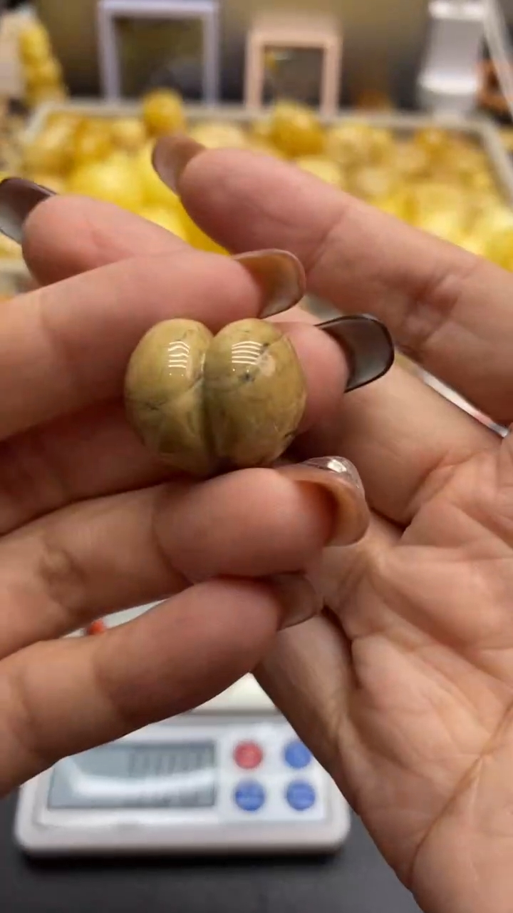 琥珀未镶嵌珠宝奇石2788