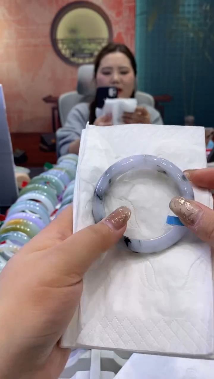 【闪购商品】翡翠手镯未镶嵌多人0011170