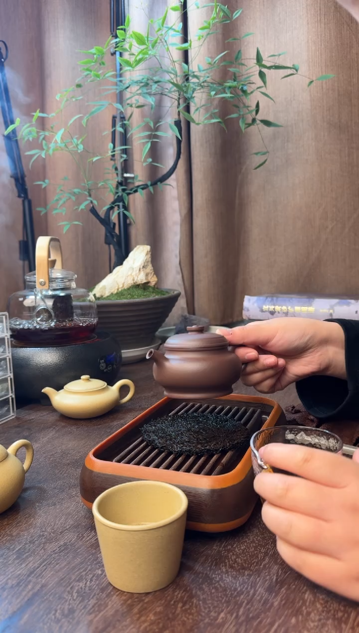 茶壶紫砂颂金“虚”-超精工半手-底槽青-容量：175CC