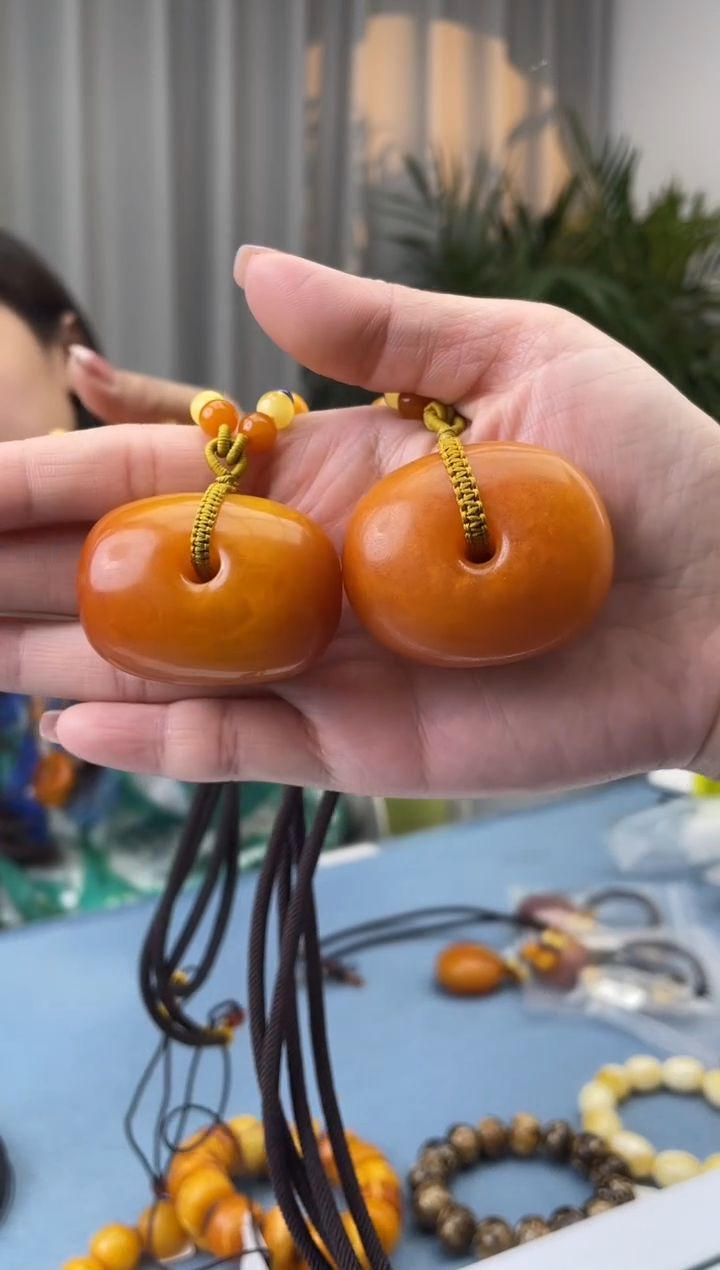 【闪购商品】蜜蜡珠宝奇石未镶嵌假一罚十，多样性发一件028
