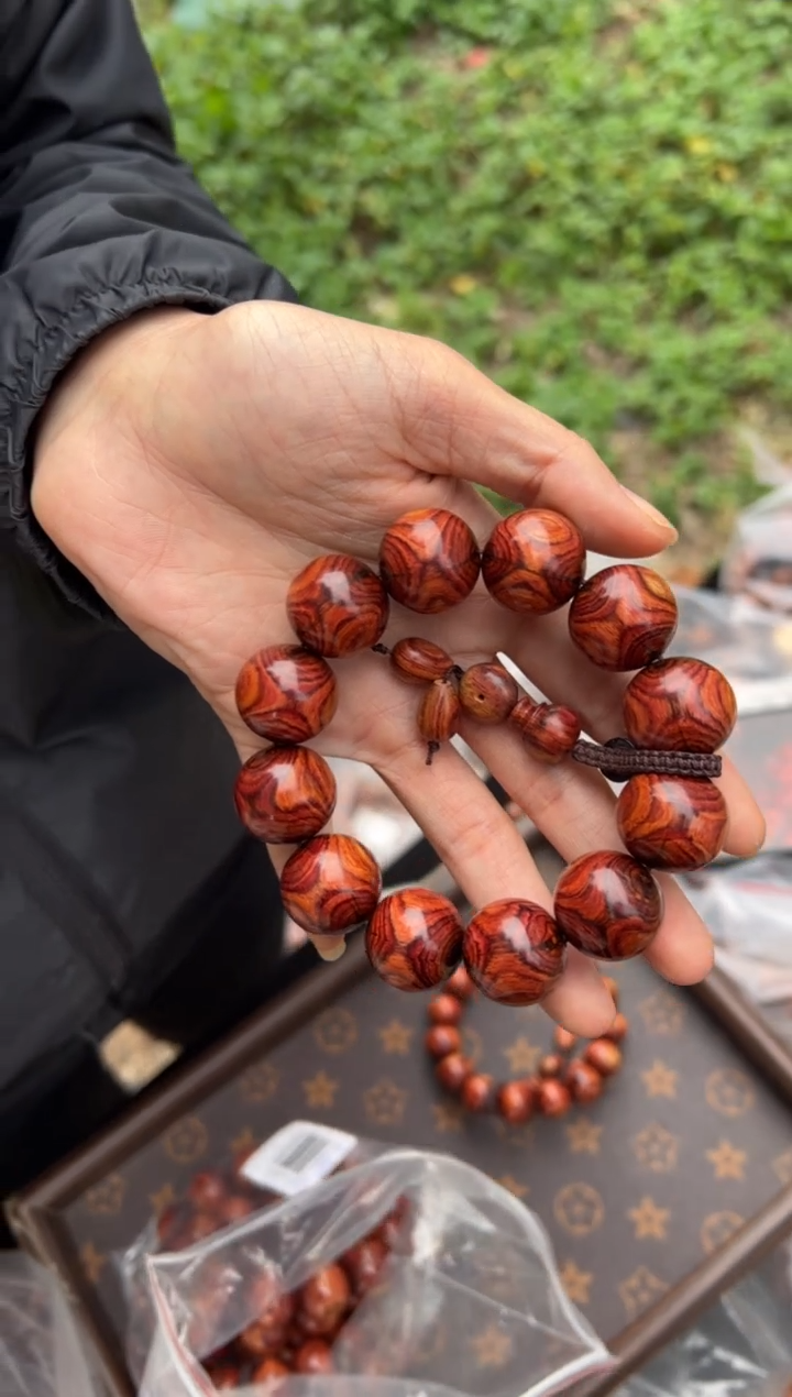 黄花梨/降香黄檀A016脸谱2.0圆珠手串999