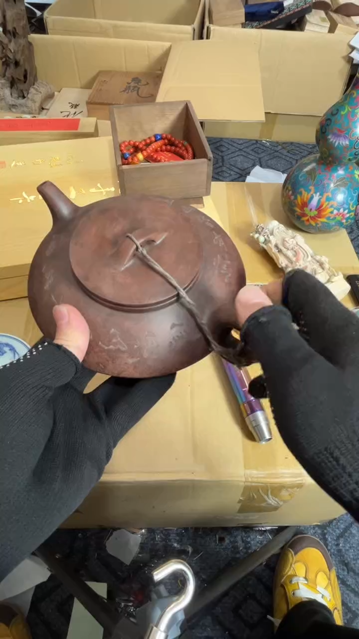 刘*华藏赖收藏高端美术工艺品