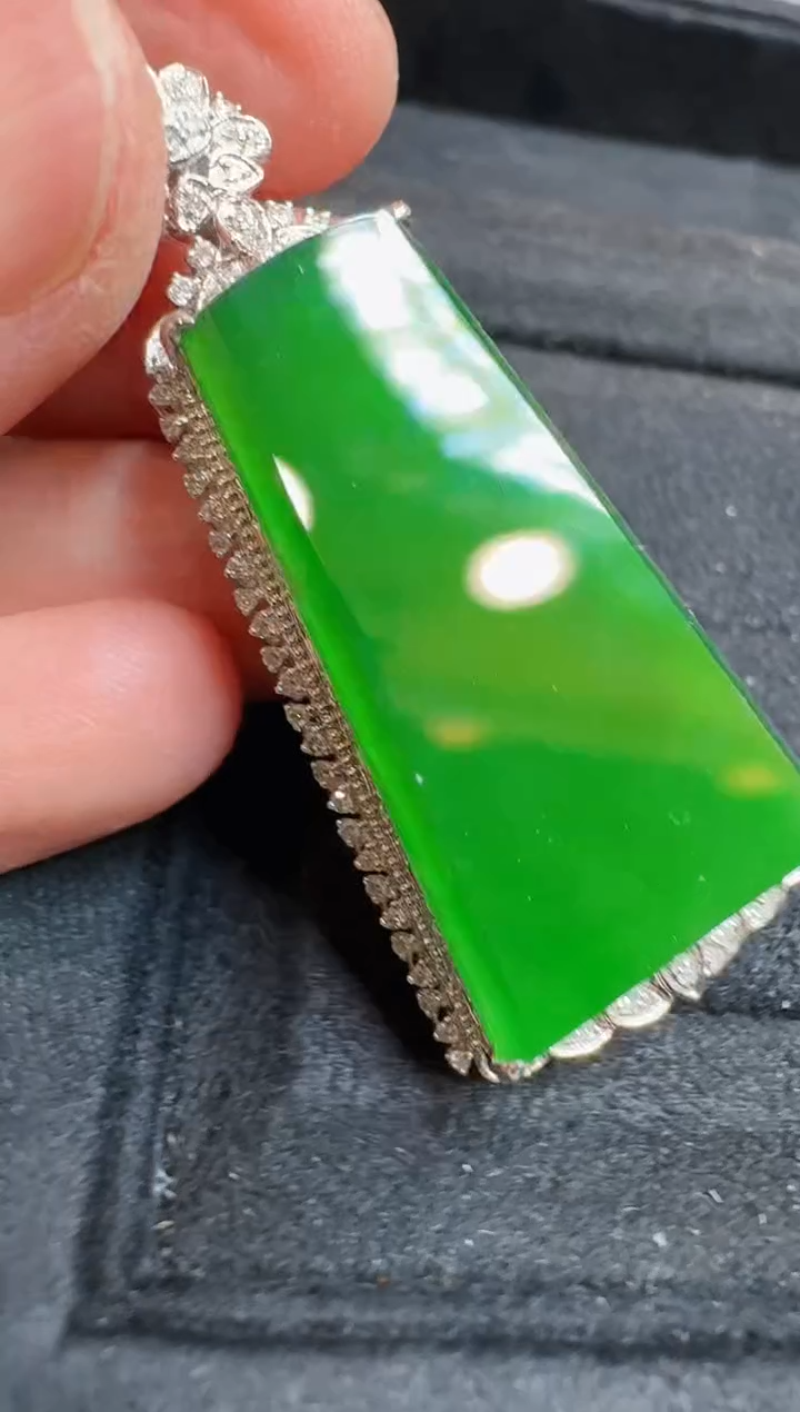 【闪购商品】翡翠吊坠(不含链)18K金镶嵌多样性团购发一件