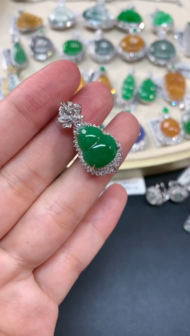 【闪购商品】翡翠吊坠(不含链)18K金镶嵌A03|26800