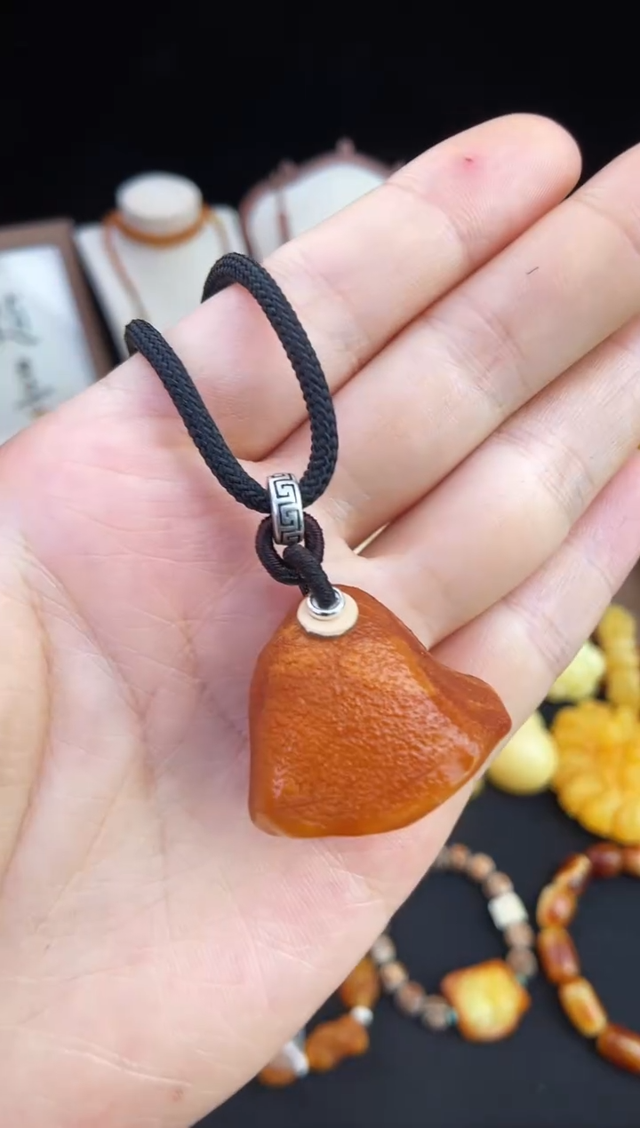 琥珀未镶嵌珠宝奇石柒月