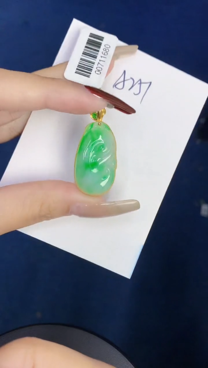 【闪购商品】翡翠颈饰18K金镶嵌0000000000