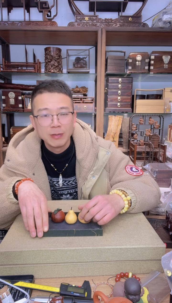 【闪购商品】乌木类书架938水果3件套橘子+梨