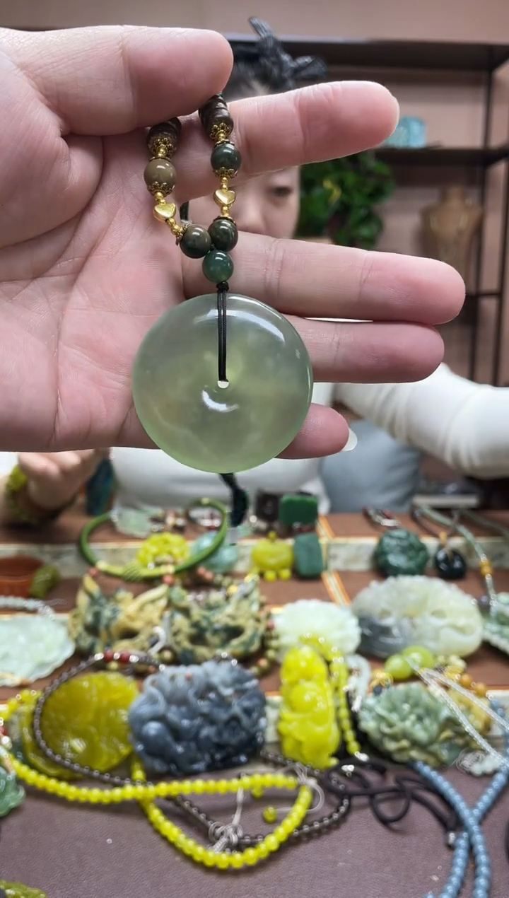 未镶嵌岫玉吊坠·