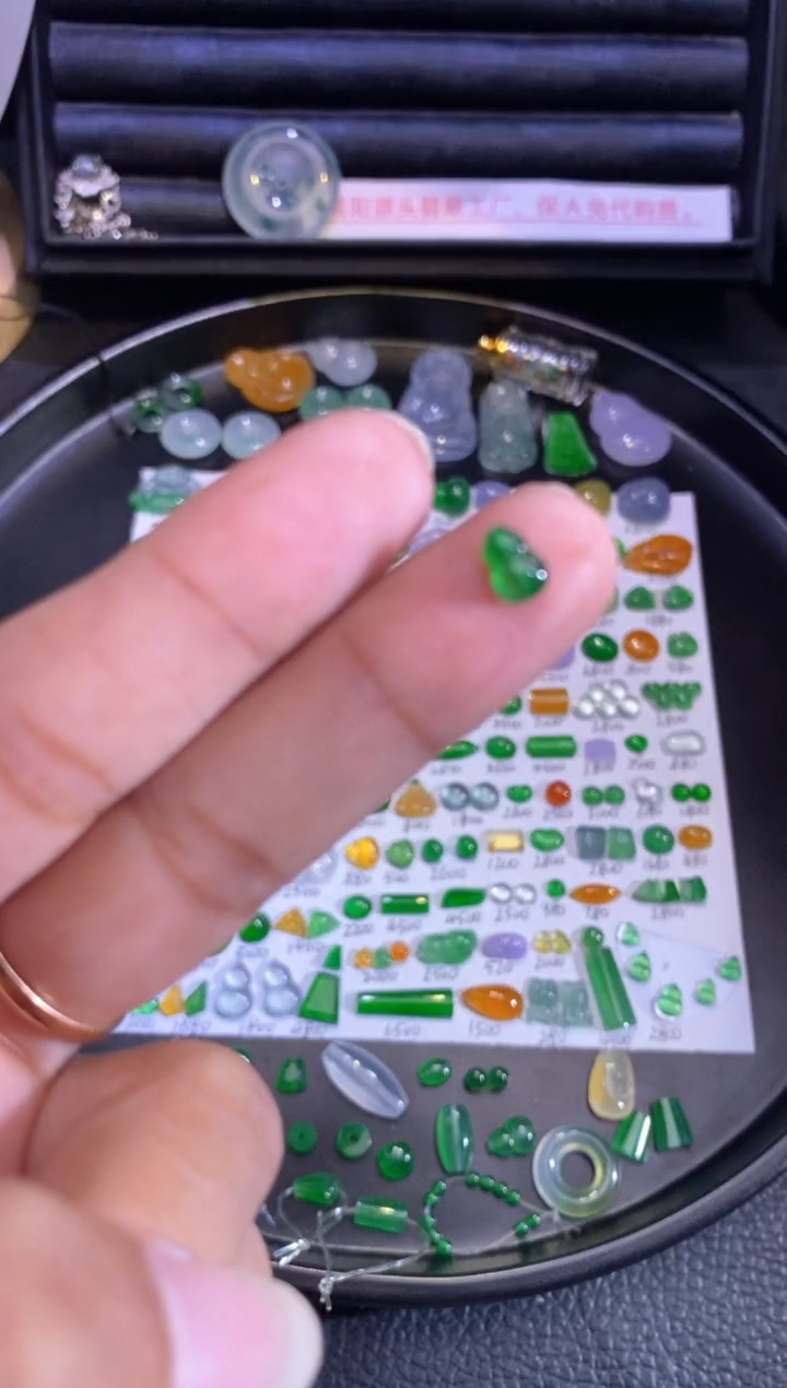 未镶嵌挂件翡翠葫芦