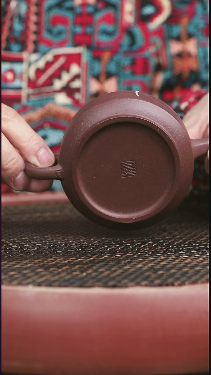 茶壶紫砂高砂老紫泥仲芳周盘220CC微微暇
