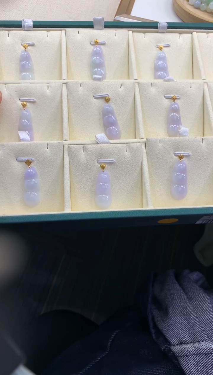 翡翠18K金镶嵌颈饰FA44 翡翠豆子 多样性发其一赠银链