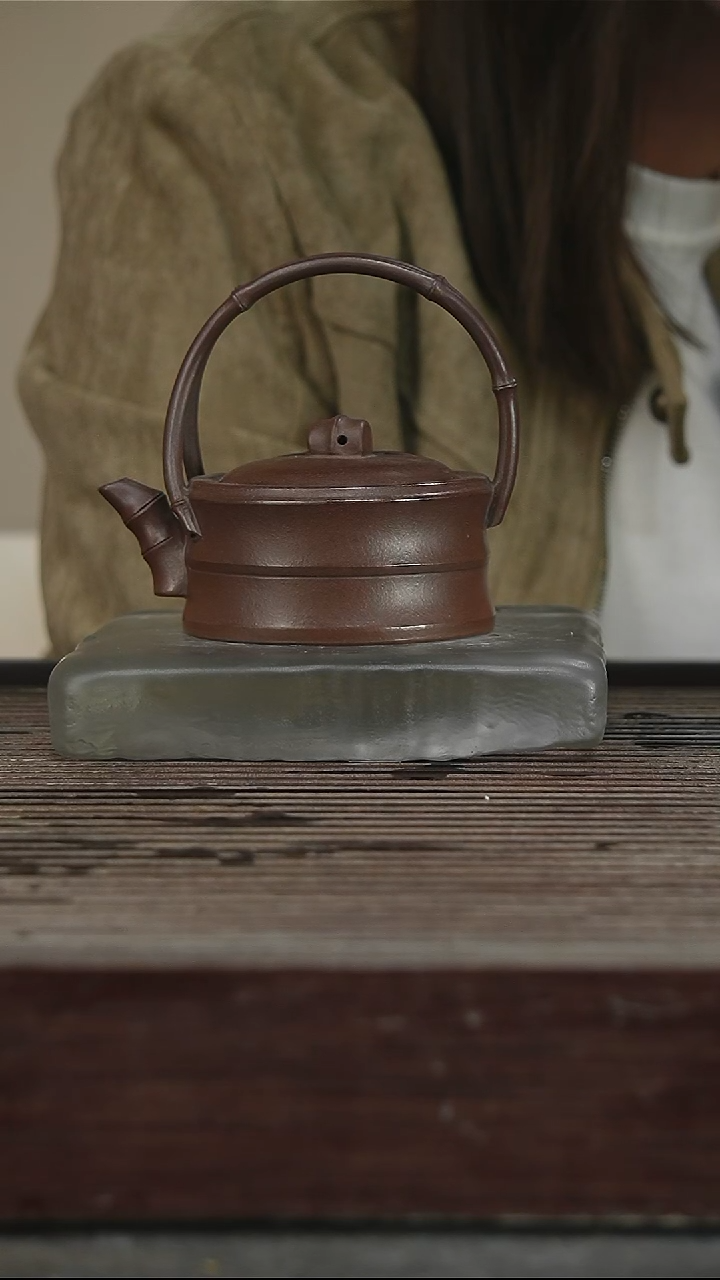 茶壶紫砂111号180CC