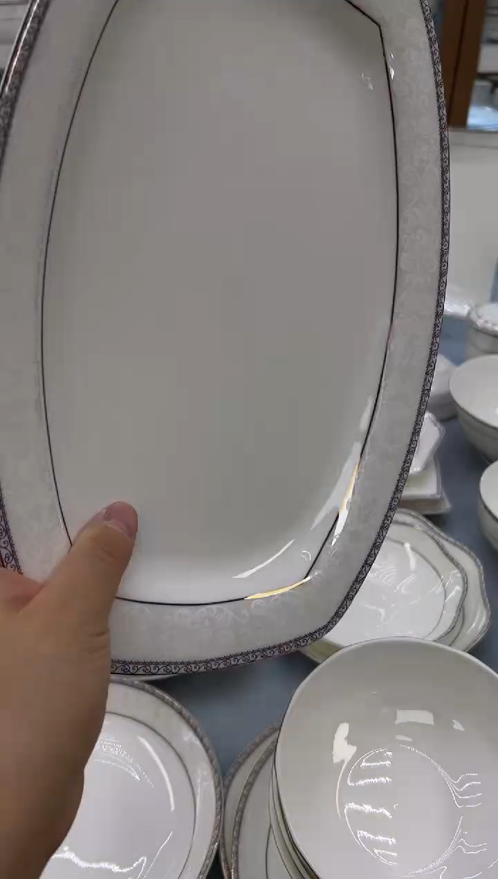 骨瓷 玲珑12方鱼1个
