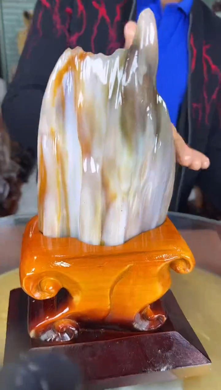 缅甸天然树化玉摆件