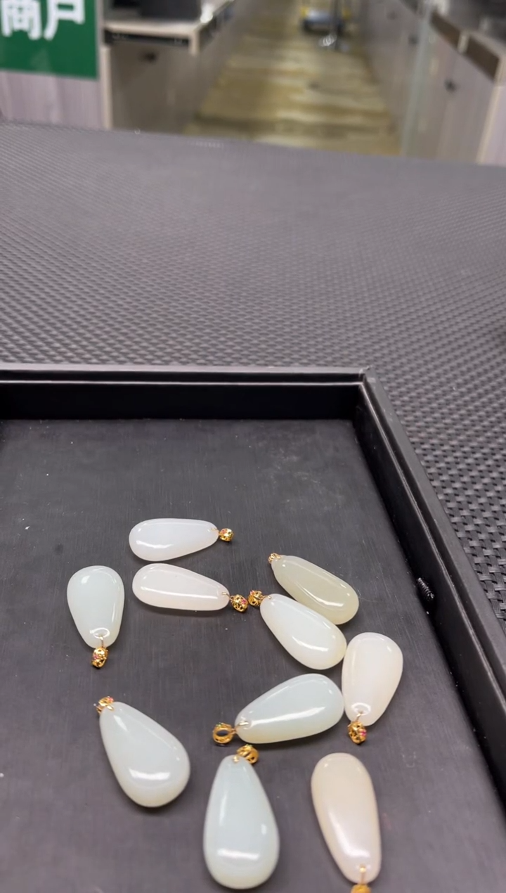 【闪购商品】和田玉吊坠18K金镶嵌多样性发1件