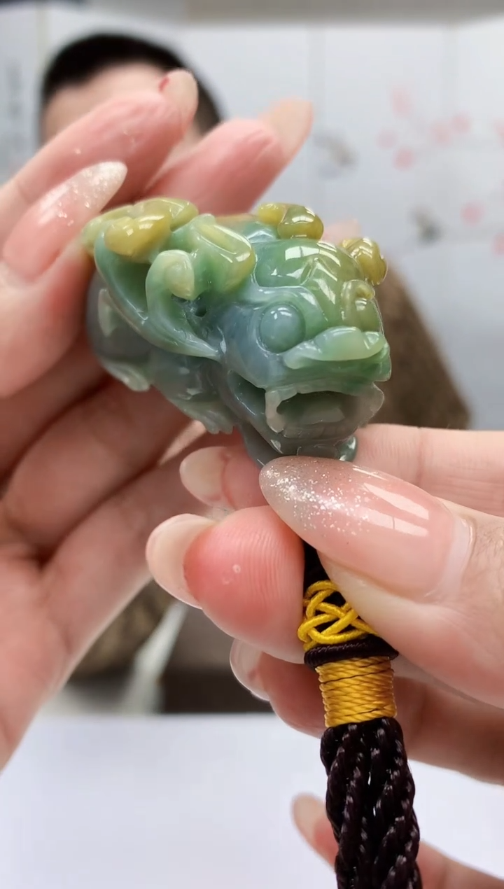 【闪购商品】定制翡翠未镶嵌4812MM-毛货挂件83