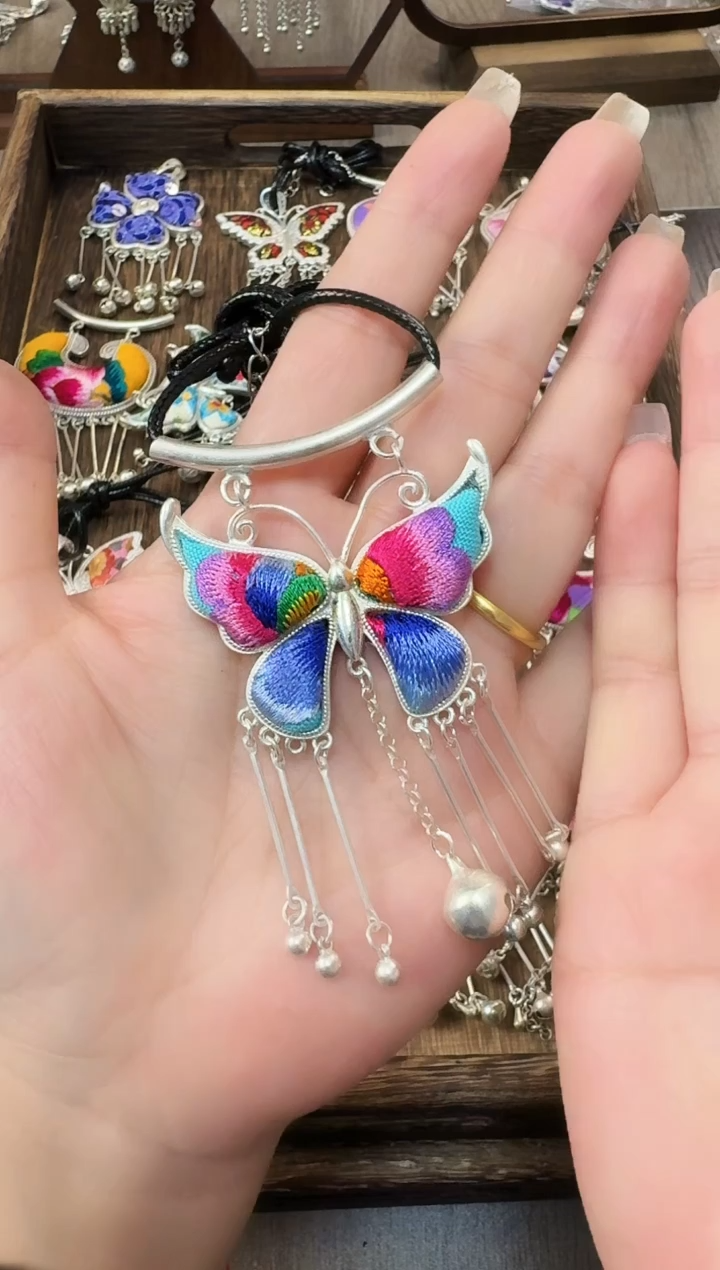 织绣云织谣民族风精美饰品88