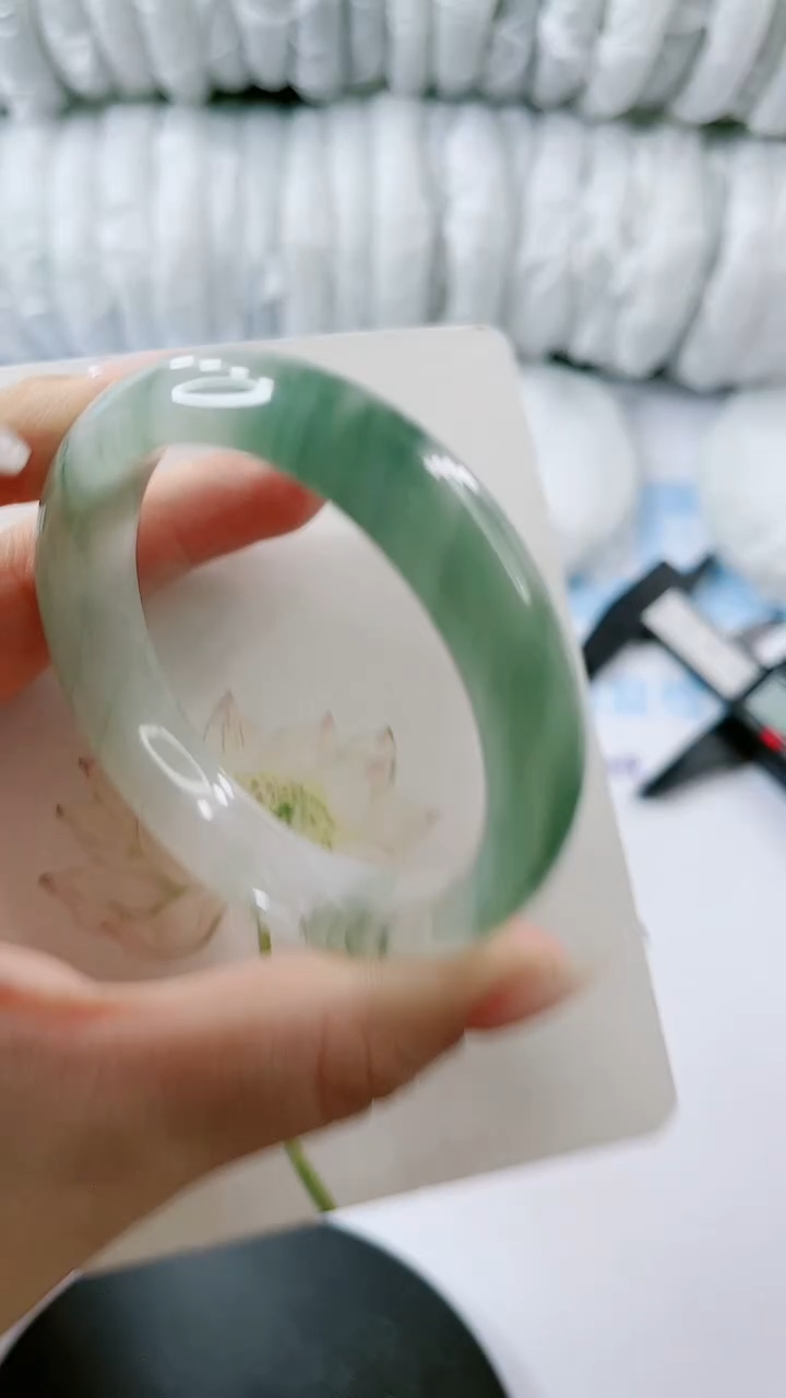 【闪购商品】石英质玉手镯未镶嵌多样性发货V493