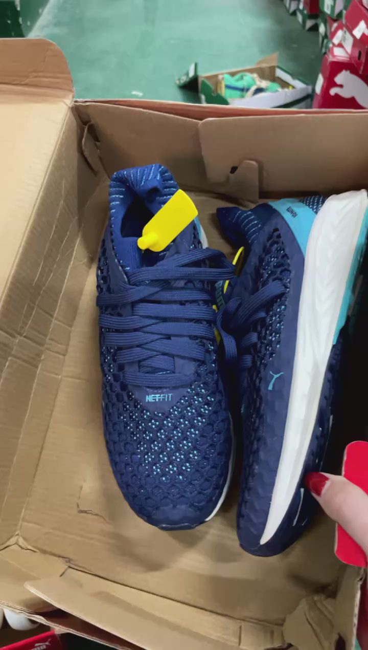 彪马时尚休闲运动鞋37M  A83