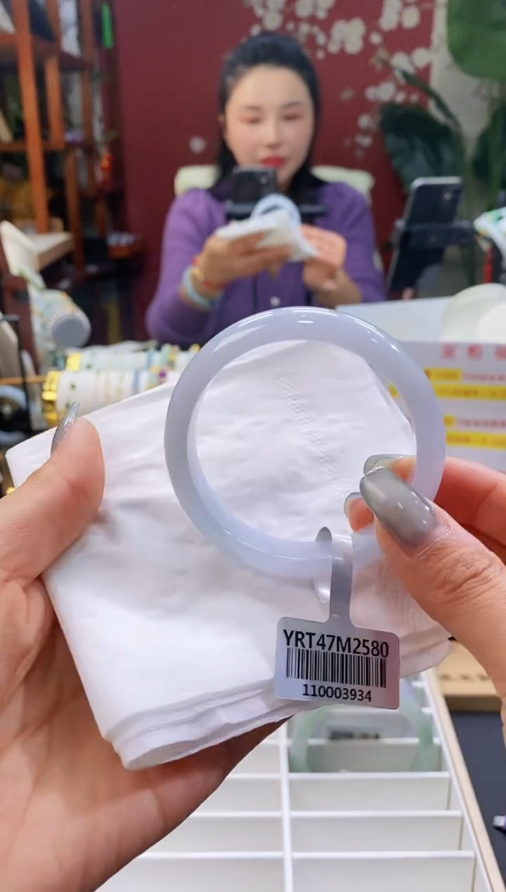 【闪购商品】翡翠手镯未镶嵌78冰胶5354/11.8*6.9