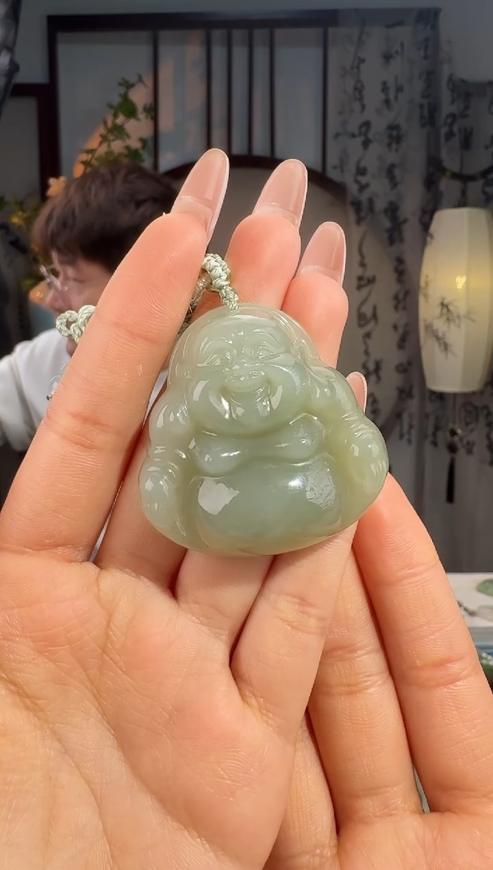 颈饰未镶嵌和田玉佛公