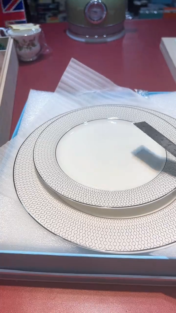 【闪购商品】瓷片锅碗瓢盆一件不剩