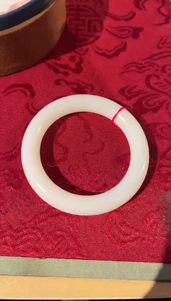 【闪购商品】和田玉手镯未镶嵌57 镯子57圈口