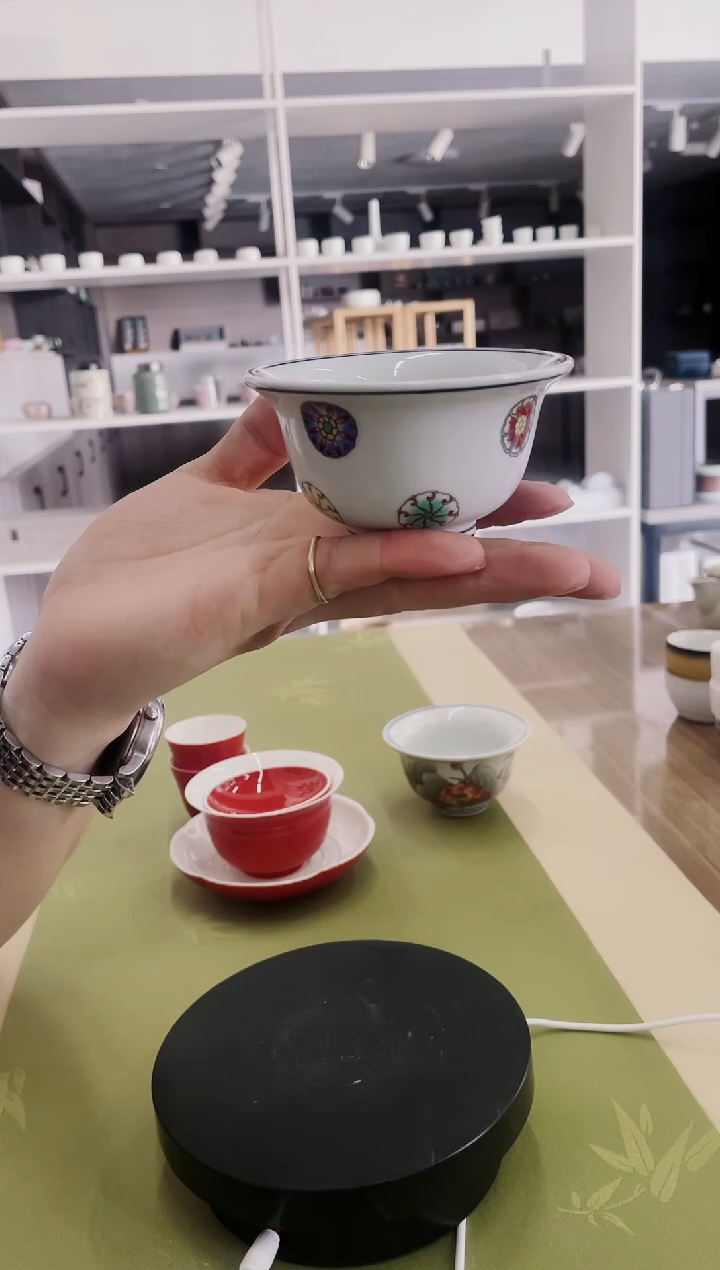 【闪购商品】【席欢李商城】团花压手杯